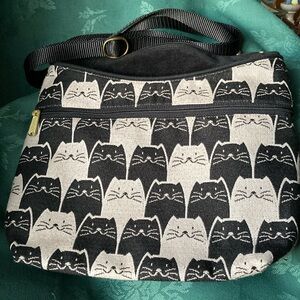 NWOT Danny K, Beverly Hills cat tapestry crossbody.